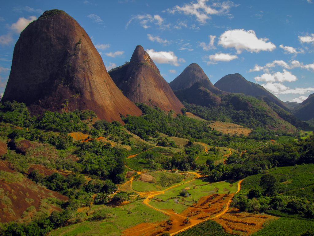 Monumento Natural dos Pontões Capixabas: paraíso dos escaladores em Pancas