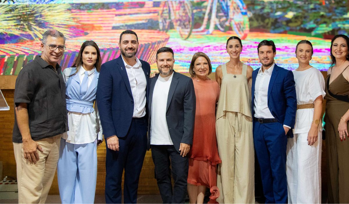 Pedro Ariel, Juliane Neves, André Pretti, Felipe Fioroti, Lígia Diniz, Graziela de Caroli, André Secchin, Cris Scaramussa, Carolina Diniz. Foto: CASACOR Espírito Santo