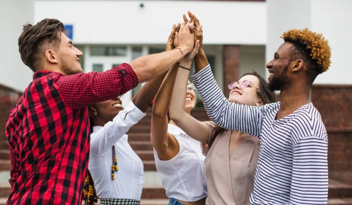 O objetivo da iniciativa é popularizar ciência, tecnologia e inovação, tornando esses temas mais acessíveis à sociedade desde o ensino fundamental e médio. Foto: Freepik