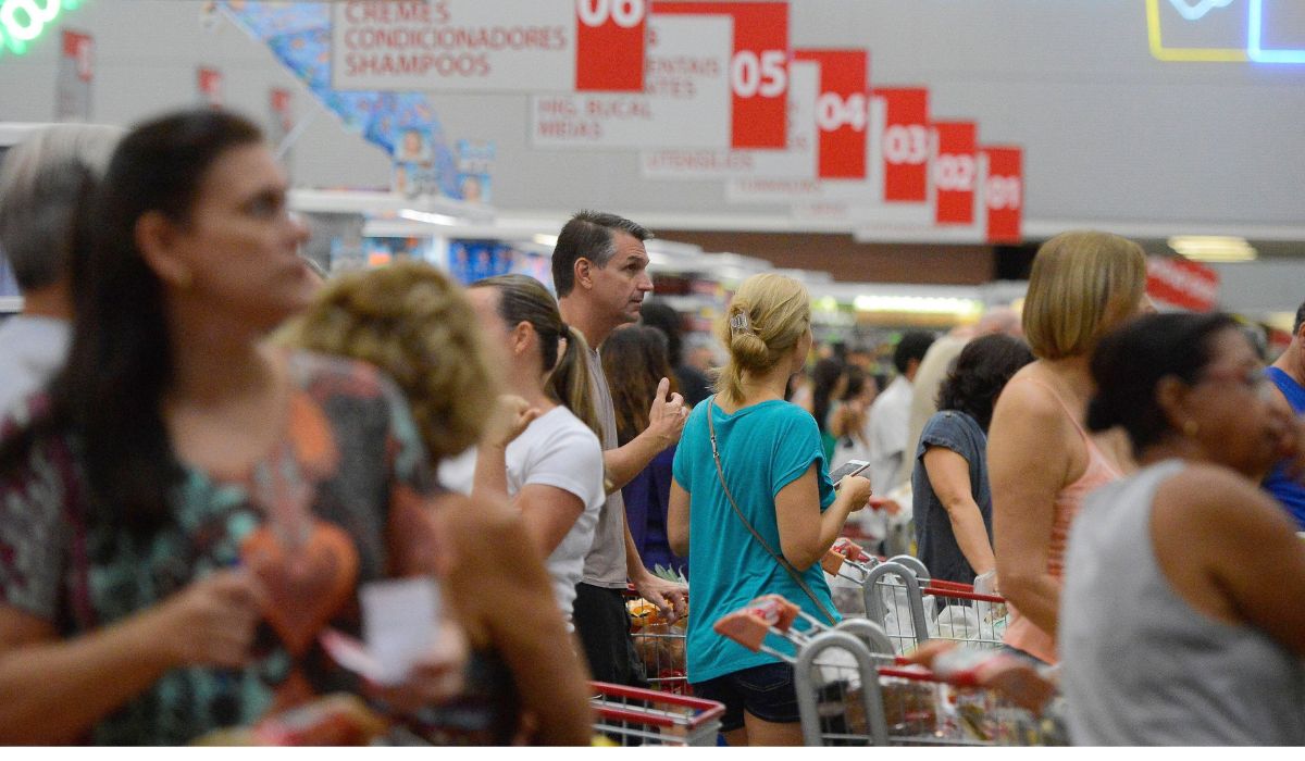 Comércio se prepara para ampliar equipes e operações no curto prazo. Foto: Tânia Rêgo/Agência Brasil