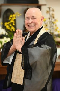 Rede Abraço celebra 12 anos como referência em políticas sobre drogas no ES A palestra "Escutar com o Coração: uma Ética do Cuidado na Sociedade do Sofrimento", será ministrada pela líder zen-budista Monja Coen Roshi nesta quinta-feira (27), em Vitória. Foto: divulgação