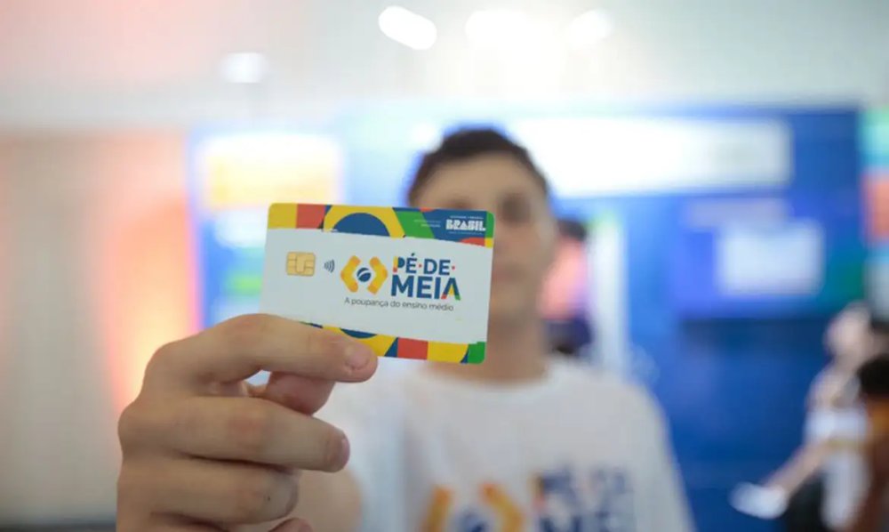 Saiba tudo sobre o pagamento da nona parcela do Pé-de-Meia de 2025 para estudantes do ensino médio - Foto: MEC/Divulgação/ Agência Brasil