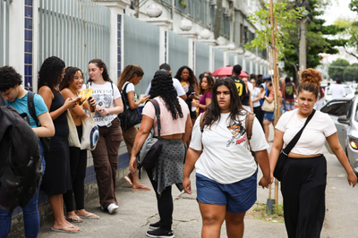 Saiba sobre as datas extras do Enem 2025 no Pará (COP-30) e Paraná (tornado). Inep prevê reaplicação por força maior; veja locais e detalhes da suspensão - Foto: Paulo Pinto/Agência Brasil