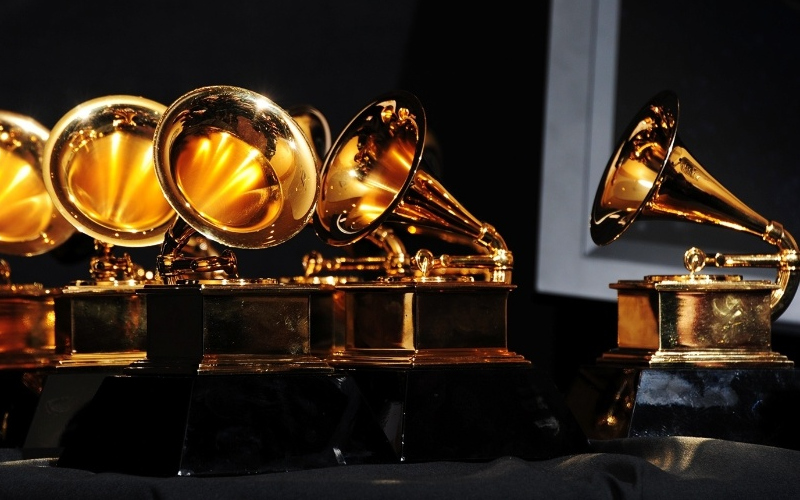 Prepare-se para o Grammy Latino 2025! Saiba onde assistir à transmissão ao vivo, confira os shows imperdíveis e a lista completa dos artistas brasileiros - Foto: Reprodução/Billboard