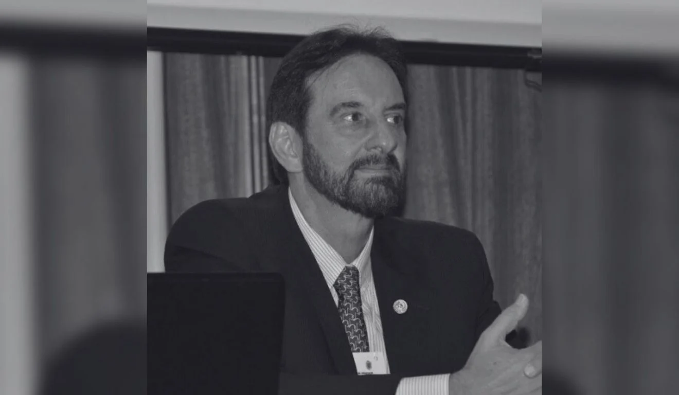 O cirurgião José Roberto Vasconcelos de Podestá, referência nacional em cirurgia de cabeça e pescoço. Foto: Reprodução/Doctoralia