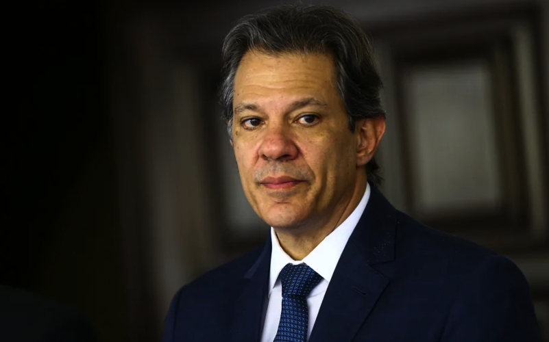 Fernando Haddad, Ministro da Fazenda, previu menor inflação e desemprego em 4 anos no Salão Automóvel - Foto: Marcelo Camargo/Agência Brasil