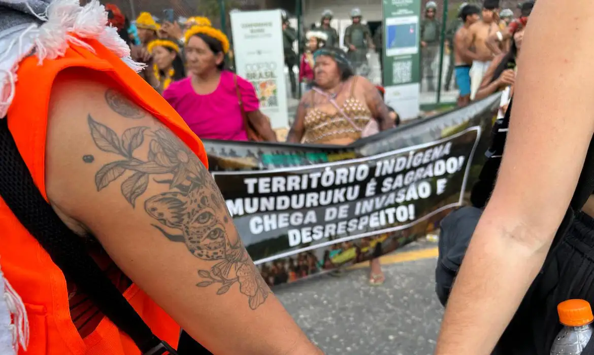 Ocupação Munduruku na COP30 em Belém destaca a luta por direitos e o fim do Marco Temporal. Indígenas cobram diálogo direto com Lula sobre Amazônia e créditos - Gabriel Corrêa/Rádio Nacional