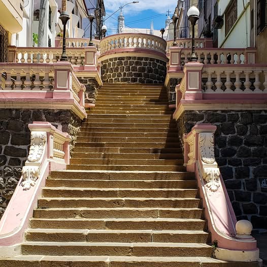 Escadaria São Diogo: caminho histórico entre ruas e memórias de Vitória