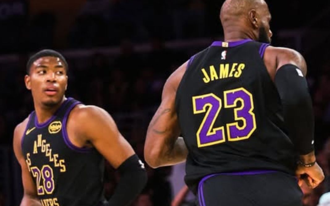 LeBron James em partida contra os Pistons na NBA em seu aniversário de 41 anos