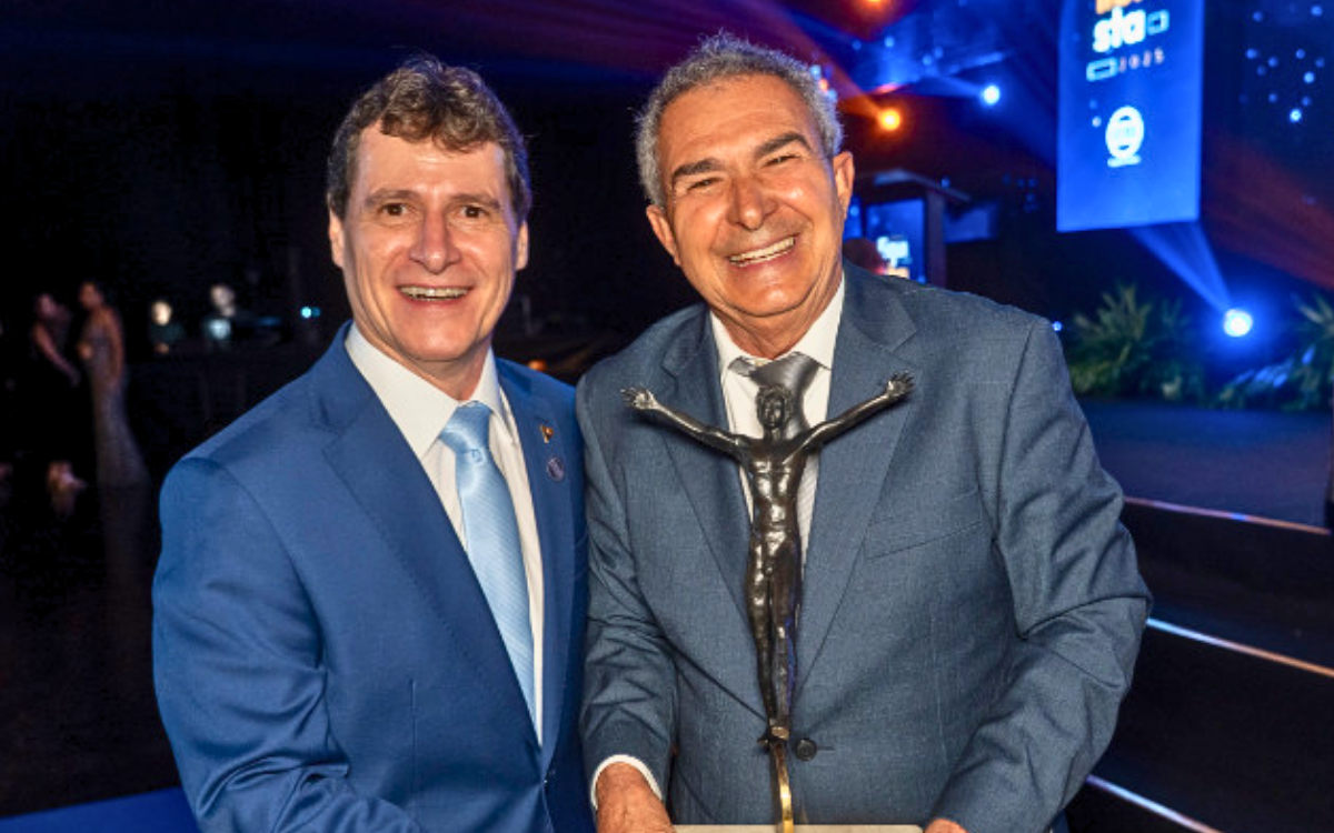 Antônio Carlos foi o grande vencedor do Prêmio Equilibrista. Fofos: Arthur Louzada e Cacá Lima