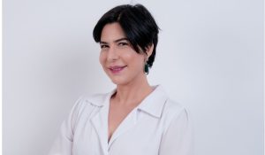 O calor excessivo se torna uma preocupação. Além do desconforto, ele pode trazer uma série de impactos à respiração, ao sono e ao funcionamento geral do organismo", afirma a pneumologista e especialista em Medicina do Sono, Jessica Polese. Foto: divulgação