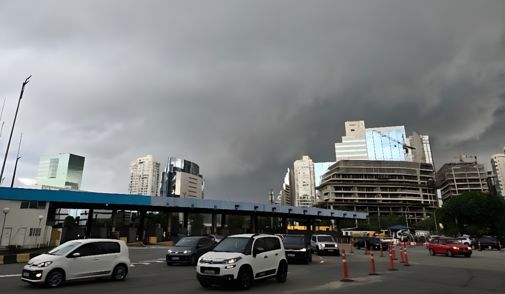 A previsão é de chuva para os próximos dias em 51 cidades do Espírito Santo. Foto: Fabrício Lima - Next Editorial