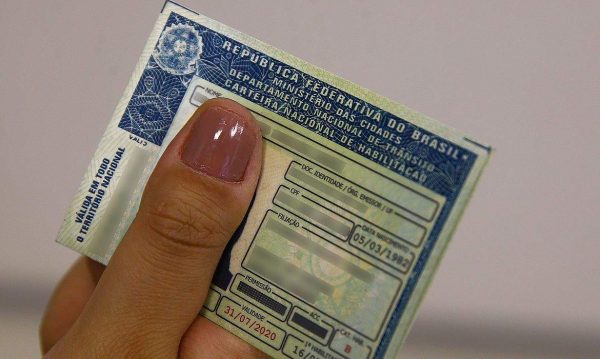 Presidente Lula oficializa novas regras da CNH, simplificando o processo e reduzindo custos em até 80% - Foto: Governo do ES