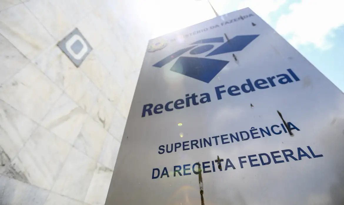 Consulta ao lote residual de restituição do Imposto de Renda para 263.255 contribuintes - Foto: Marcelo Camargo/Agência Brasil