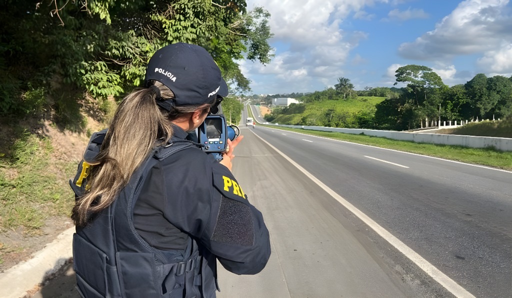 A PRF registrou 1.749 casos de excesso de velocidade. Foto: divulgação/ PRF