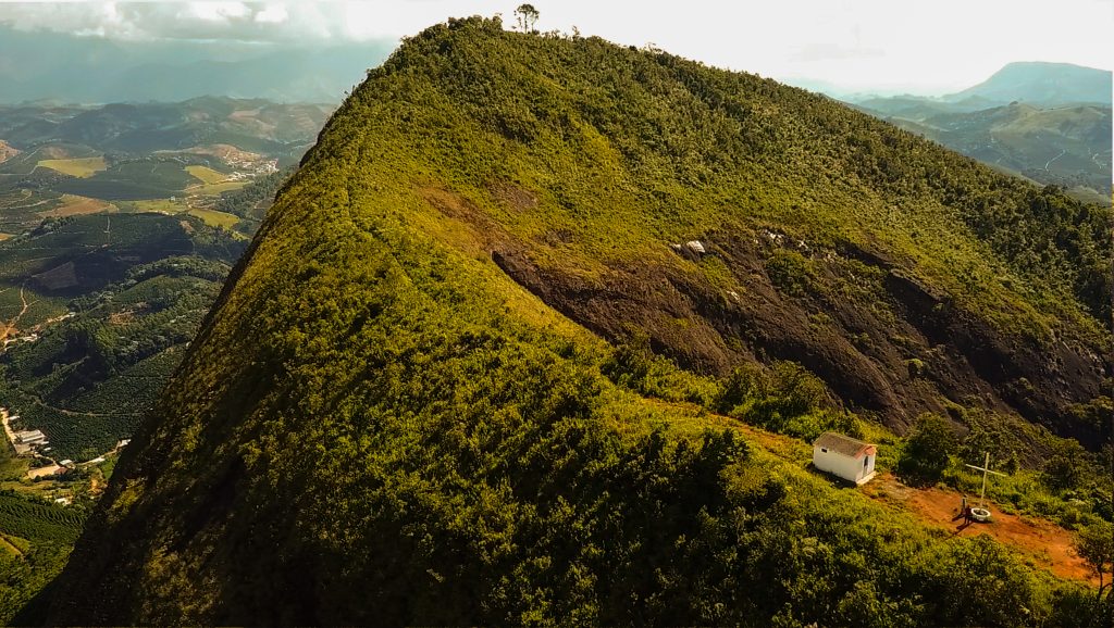 Pedra da Tia Velha: mirante natural e histórias do interior de Irupi