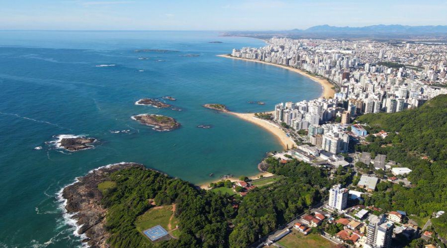 Em Vila Velha, a Secretaria Municipal de Meio Ambiente monitora 17 pontos da orla marítima. Foto: Everton Thiago