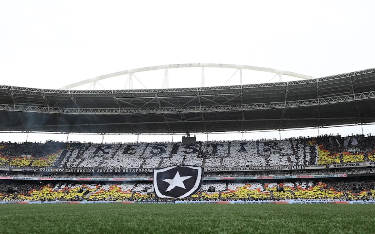Botafogo é derrotado pelo Sampaio Corrêa em jogo do Campeonato Carioca, placar de 2 a 1.