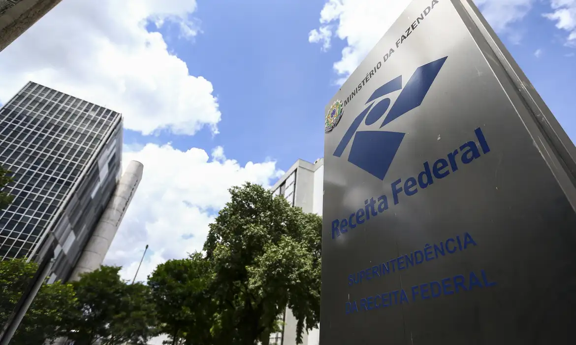 Empresas agora tem até o fim de janeiro para realizar distribuição de lucros e dividendos sem cobrança de IR. Foto: Marcelo Camargo/Agência Brasil