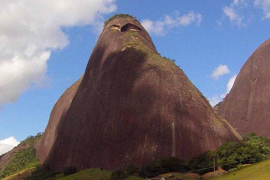 Conheça a Pedra Bico da Coruja, em Águia Branca