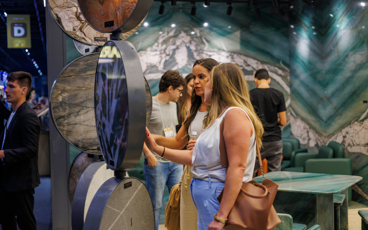 A Marmomac 2026 reuniu visitantes de 70 países. Foto: Divulgação