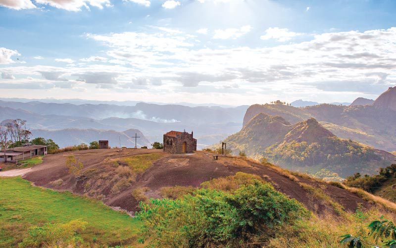 Capela de Santa Luzia: fé, história e paisagem no interior de Itarana