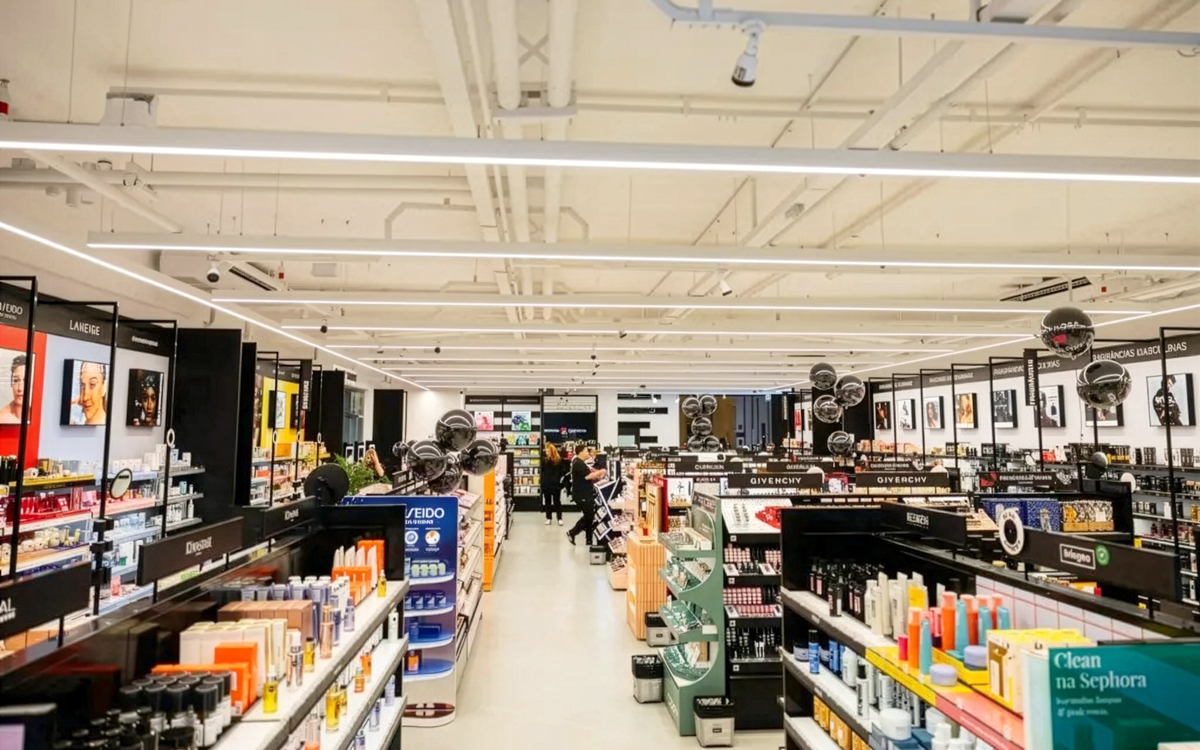 Conceito de loja da Sephora já presente em São Paulo desembarca no Espírito Santo com a inauguração da unidade em Vitória