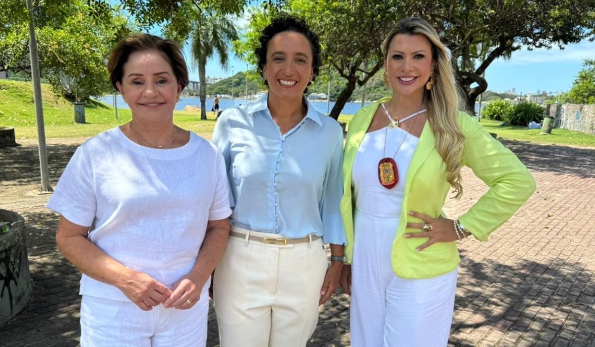 As líderes Érica Neves (presidente da OAB-ES), Janete Vargas Simões (presidente do Tribunal de Justiça) e Cláudia Dematté (delegada-chefe da Divisão Especializada de Atendimento à Mulher) se unem contra a violência durante o Carnaval. Foto: divulgação