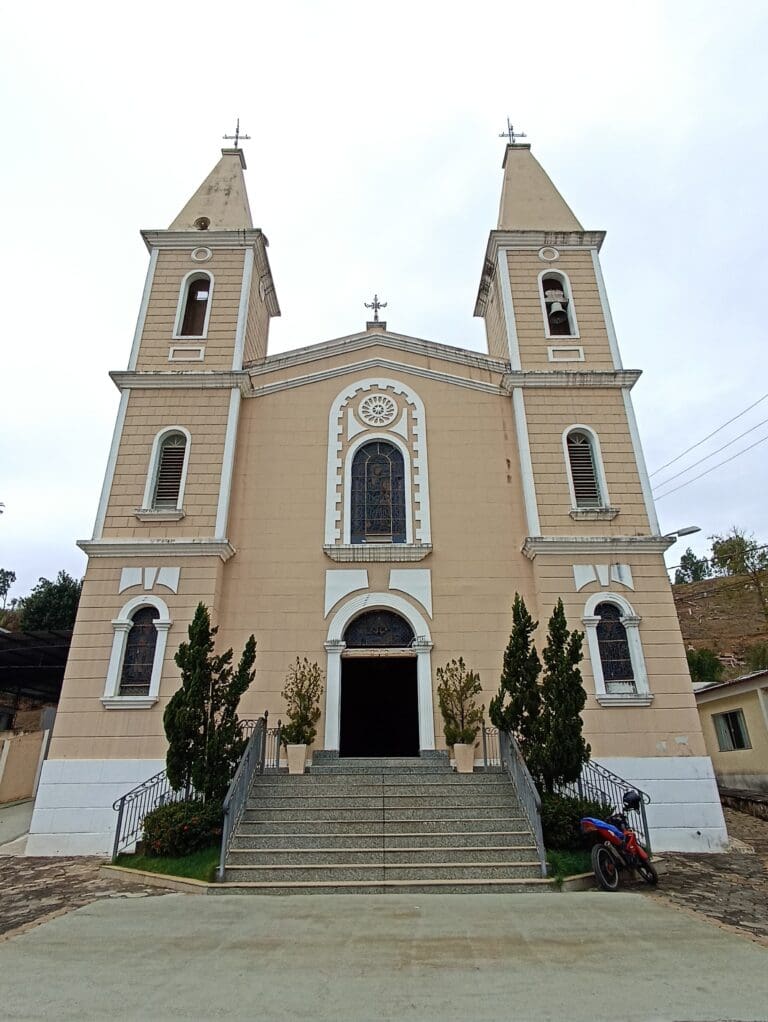 Paróquia Senhora Sant’Ana: fé e tradição em Apiacá