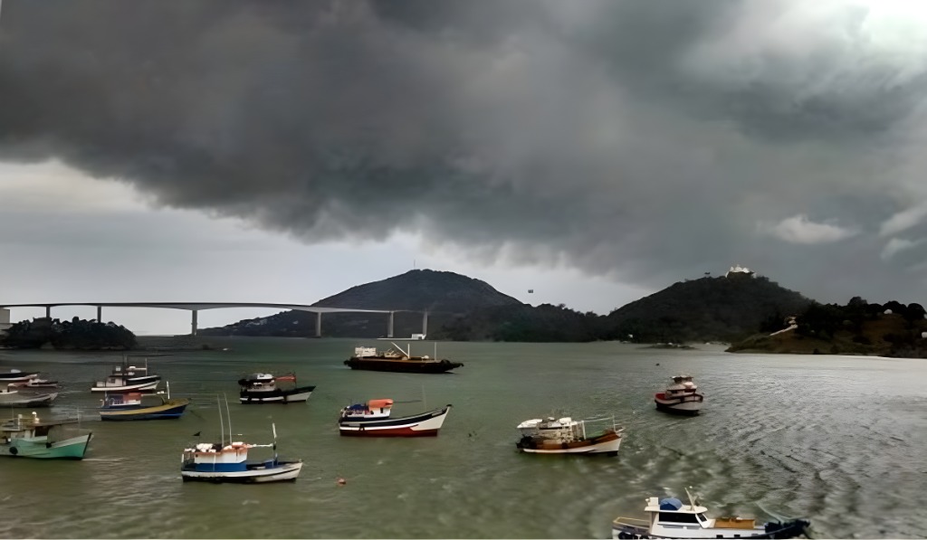 O alerta de tempestade e queda de granizo é válido para todo o Espírito Santo até esta quarta-feira (4). Foto: Climatempo