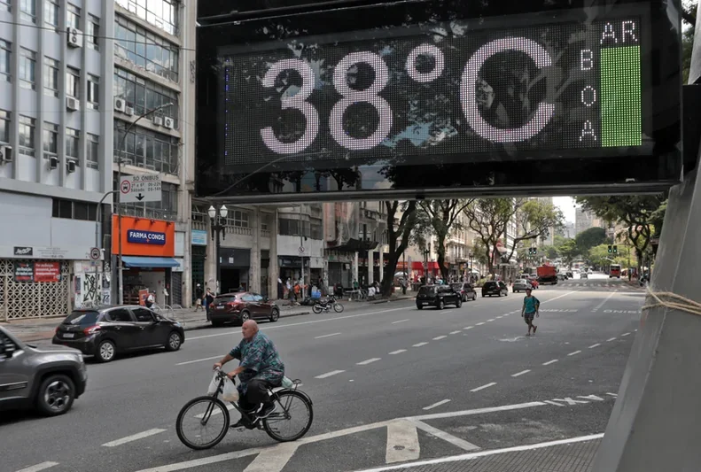 Janeiro de 2026 apresenta temperaturas extremas no hemisfério sul e norte.