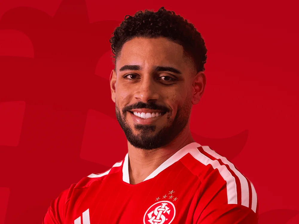 Lateral-esquerdo Matheus Bahia reforça o Internacional após passagem pelo Bahia e Ceará. Foto: Divulgação/Internacional