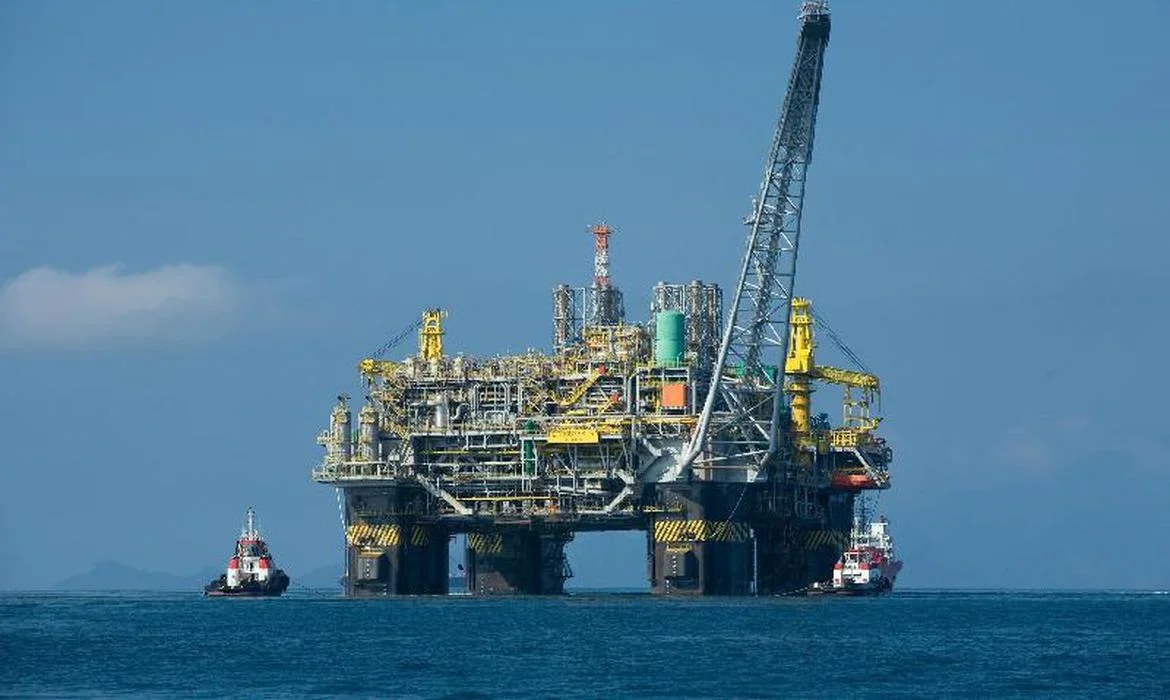 Preços do petróleo sobem com aumento das tensões entre EUA e Irã nesta semana.
