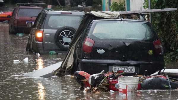 Defesa Civil do Estado de SP alerta sobre risco de deslizamentos em 45 cidades.