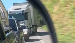 Jornada exaustiva e álcool ao volante: combinação que transforma estradas em zonas de alto risco. Foto: Divulgação