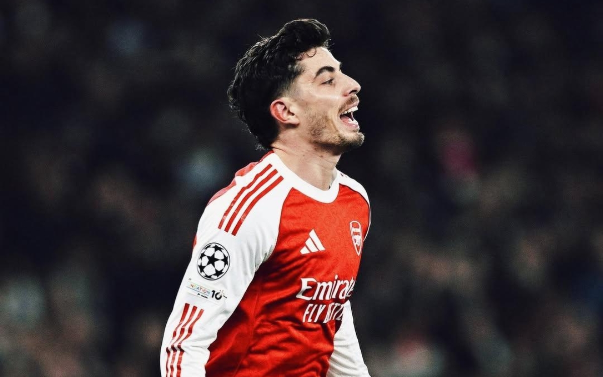 Havertz do Arsenal marca gol de pênalti contra o Bayer Leverkusen na Champions League.