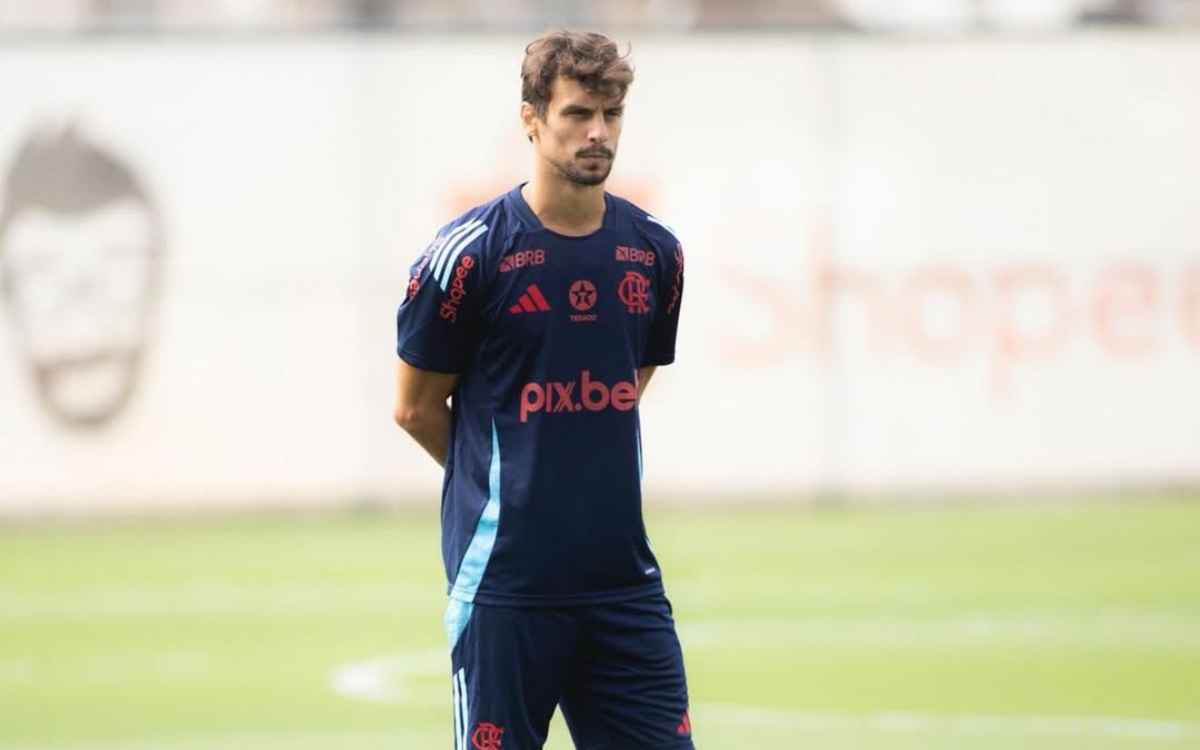 Rodrigo Caio fala sobre sua saída do Flamengo após mudança na comissão técnica.