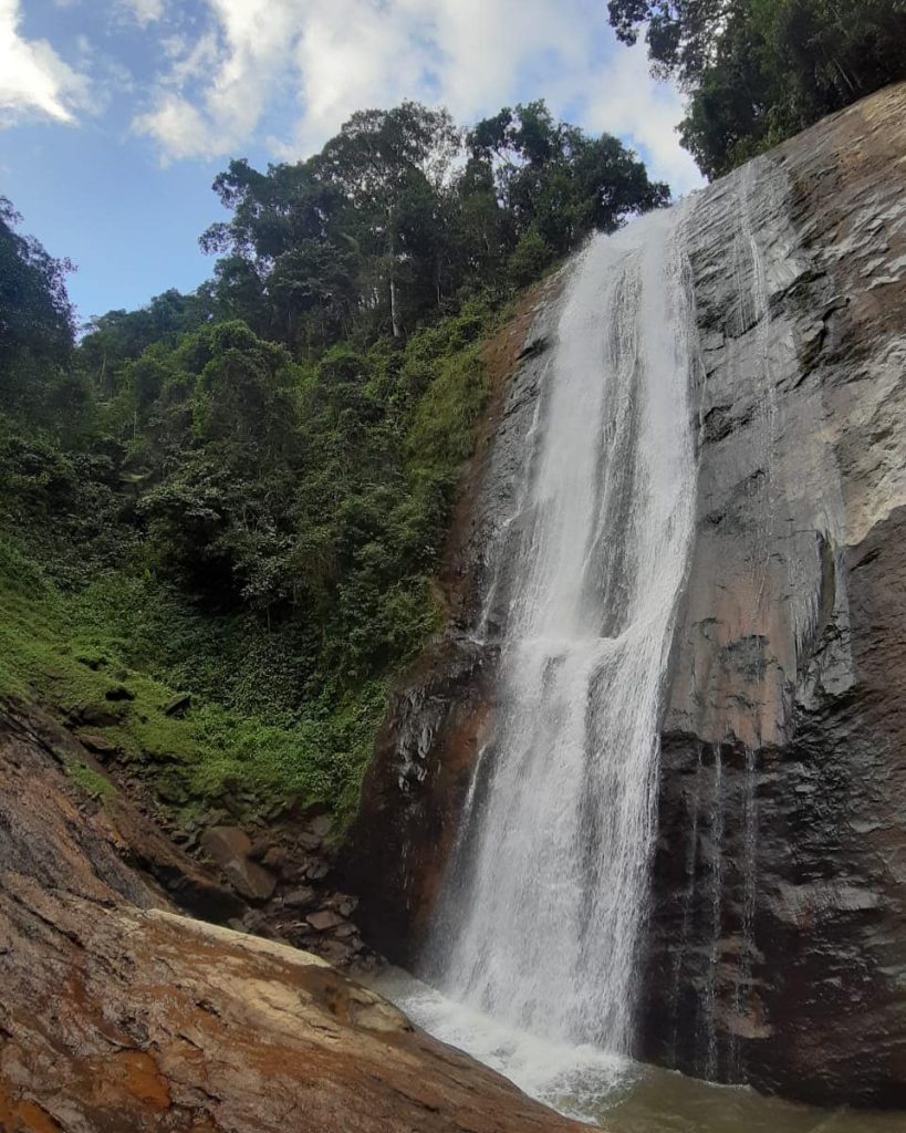 Quatro roteiros a partir do Grande Buda de Ibiraçu para explorar o Espírito Santo