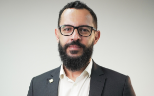 Conflito no Irã afeta royalties e combustíveis no ES; entenda