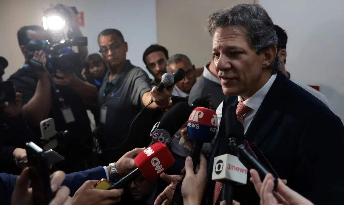 Ministro da Fazenda, Fernando Haddad, fala sobre impacto do conflito no Brasil.