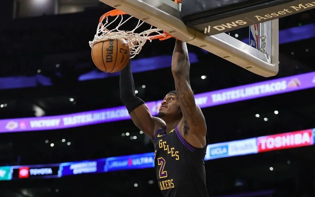 Luka Doncic brilha com 35 pontos na vitória dos Lakers sobre os Knicks na NBA.