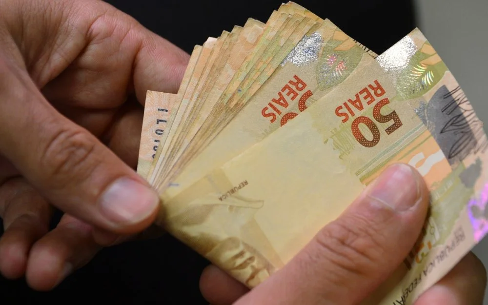 Aumento da receita do Governo Central devido a choques nos preços do petróleo em 2026.