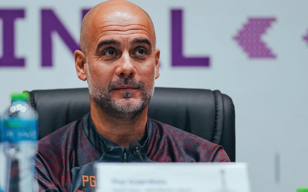 Técnico Pep Guardiola fala sobre críticas após derrota do Manchester City para o Real Madrid. Foto: Reprodução Twitter Manchester City / @ManCity