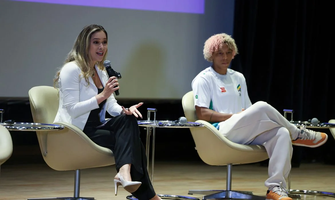 Rafaela Silva e Jéssica Pereira discutem sobre desafios no judô e inspiram jovens. Foto: Tomaz Silva/Agência Brasil