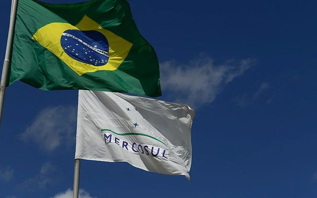 Congresso Nacional promulga acordo comercial entre Mercosul e União Europeia.