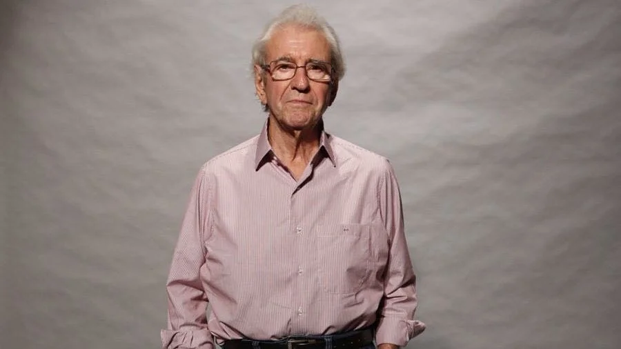 Ator e dramaturgo Juca de Oliveira morre aos 91 anos, marcando a cultura brasileira.