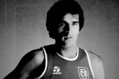Marquinhos Abdalla, pioneiro do basquete brasileiro, faleceu aos 22 de outubro.
