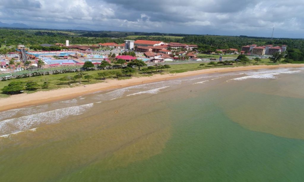 Quatro roteiros a partir do Grande Buda de Ibiraçu para explorar o Espírito Santo