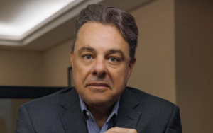 Preço do café recua com dólar e safra maior; entenda queda
