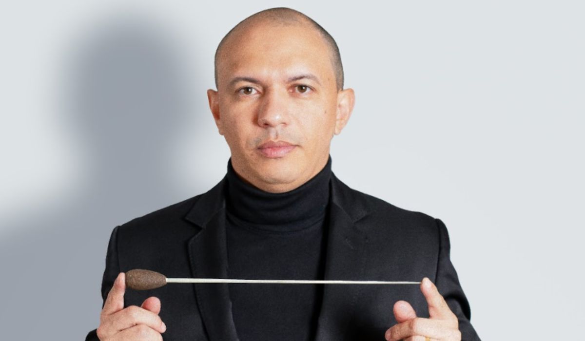 Maestro Isaac Gonçalves, regente titular da Camerata SESI, representa o Espírito Santo em competição internacional de regência na Bulgária. Foto: Wellington Borges